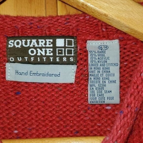 Square One Outfitters Wool Hand Embroidered Accents & Santa Sz M Sweater Pocket - Picture 6 of 10